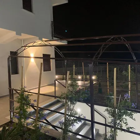 Trabia Casa Bianca B شقة